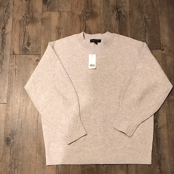 NWT Banana Republic Drama Sleeve Sweater Size L - Picture 1 of 4